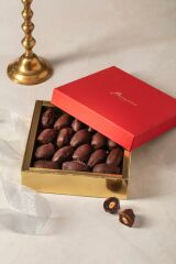 İçi Bademli Çikolata Kaplı Hurma - 18 adet